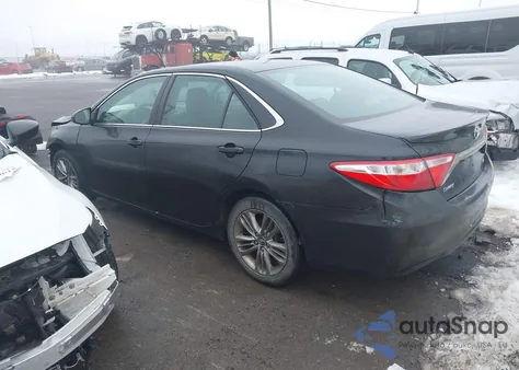 2015 Toyota Camry Se z USA, uszkodzony, nr VIN 4T1BF1FK5FU030789
